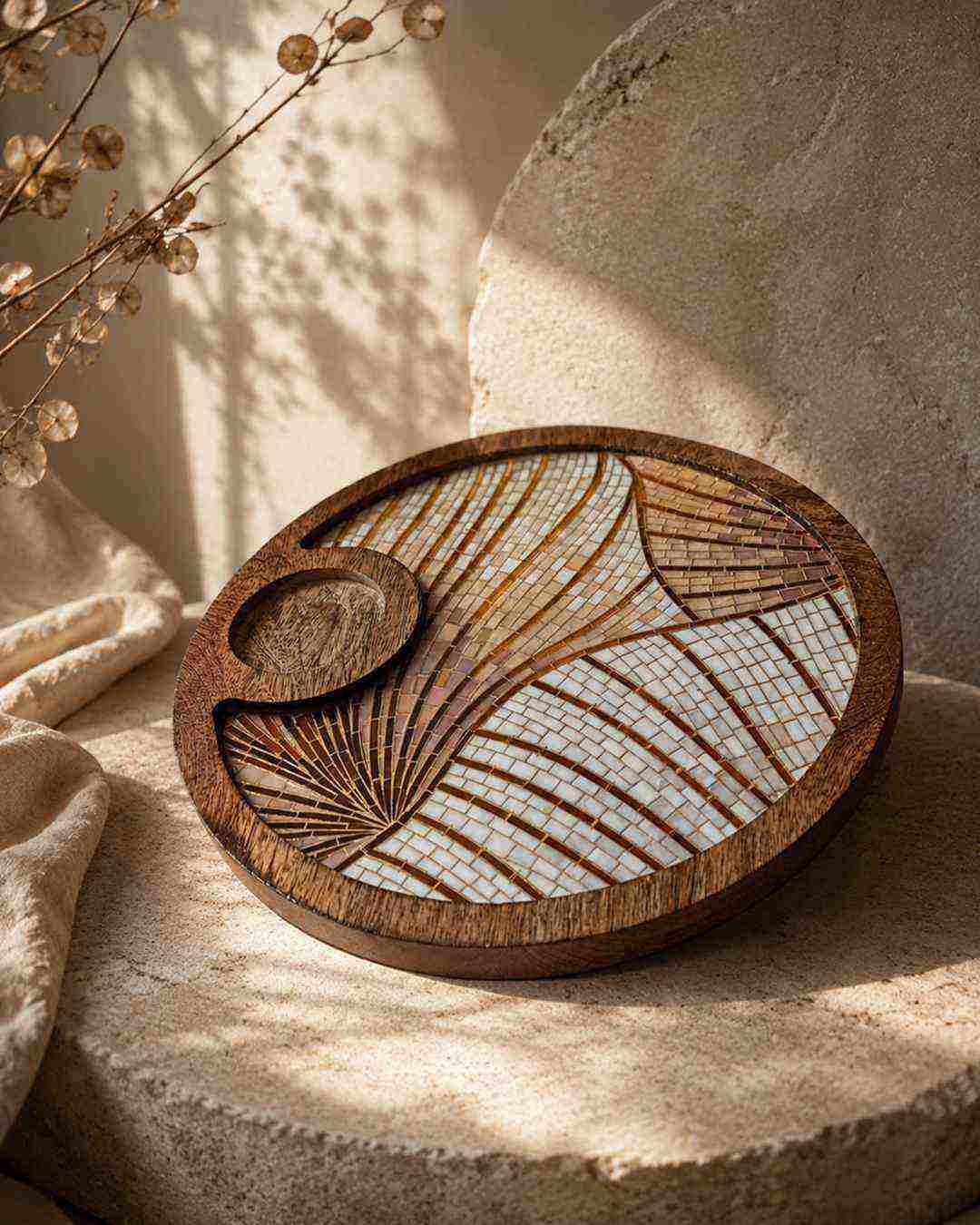 d1.3 Wooden Platter With Dip Bowl For Desserts & Appetizers - Image 2